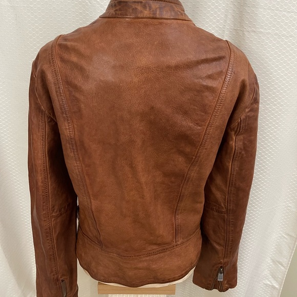 Women's Brown Leather Jacket - Picture 3 of 7